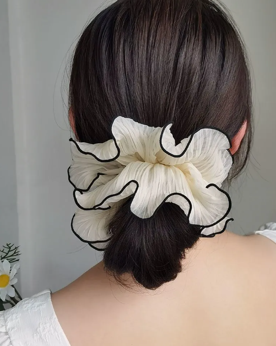 Chouchou Plissé avec Bordure Contrastée