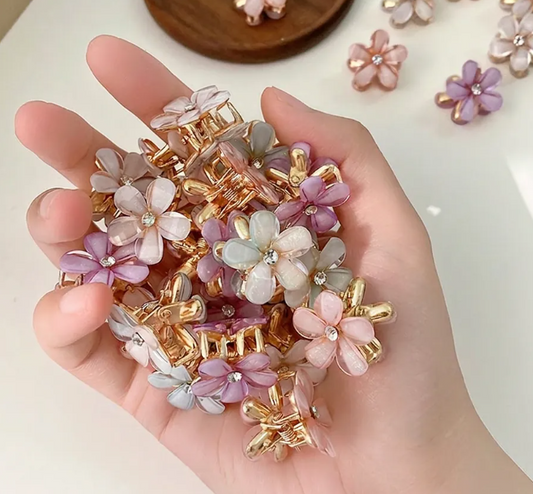 Mini pince Fleur avec Strass et Résine